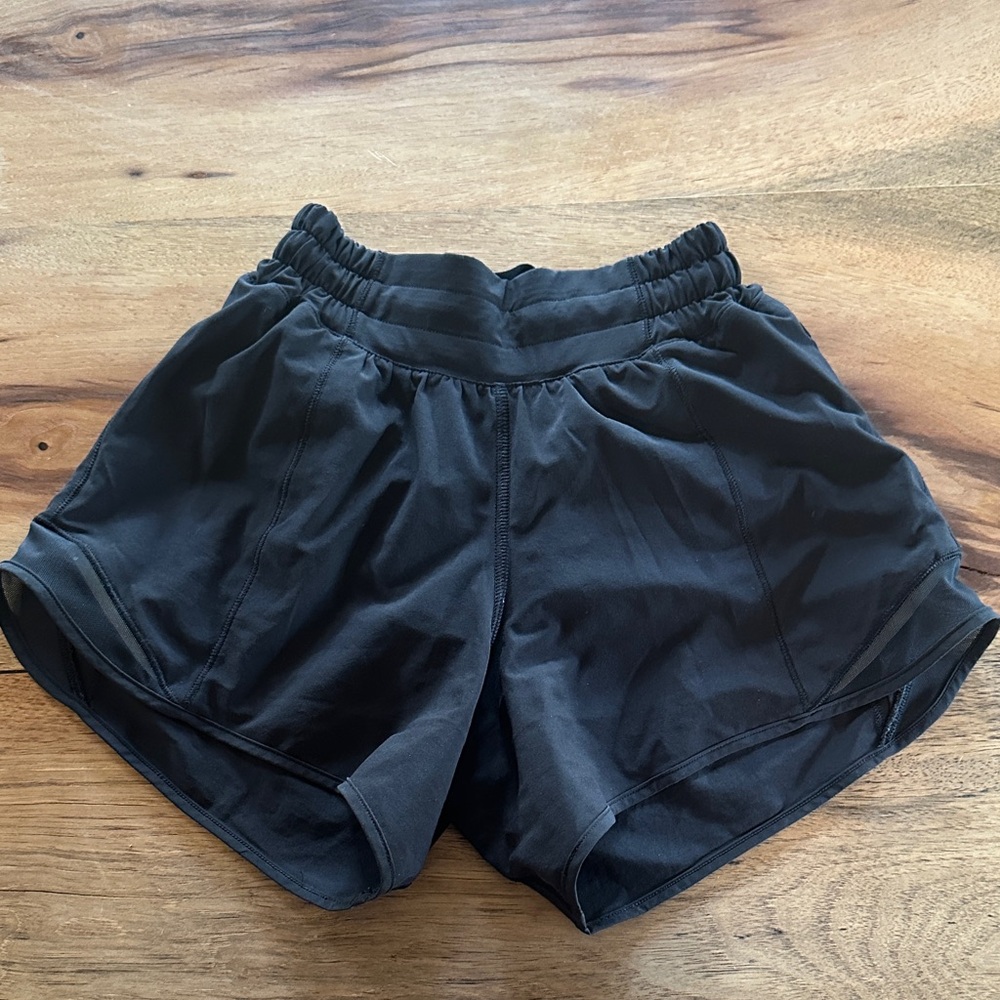 Lululemon black Hotty Hot shorts